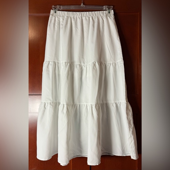 Dresses & Skirts - White Tiered Ruffled Skirt NWOT